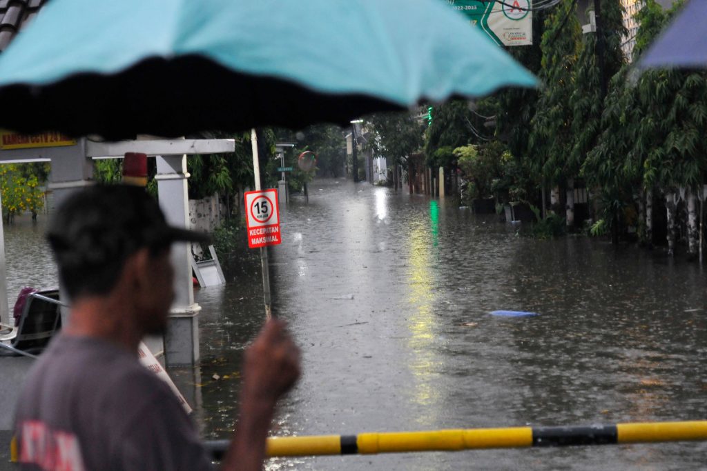 Prakiraan Cuaca Senin, 10 Maret 2025 26 Wilayah di Jawa Barat, waspada terhadap hujan lebat