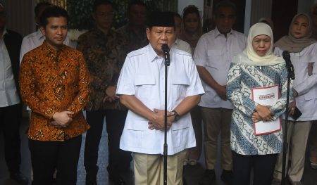 Presiden Prabowo mengatakan Khofifah cocok untuk menjadi perdana menteri