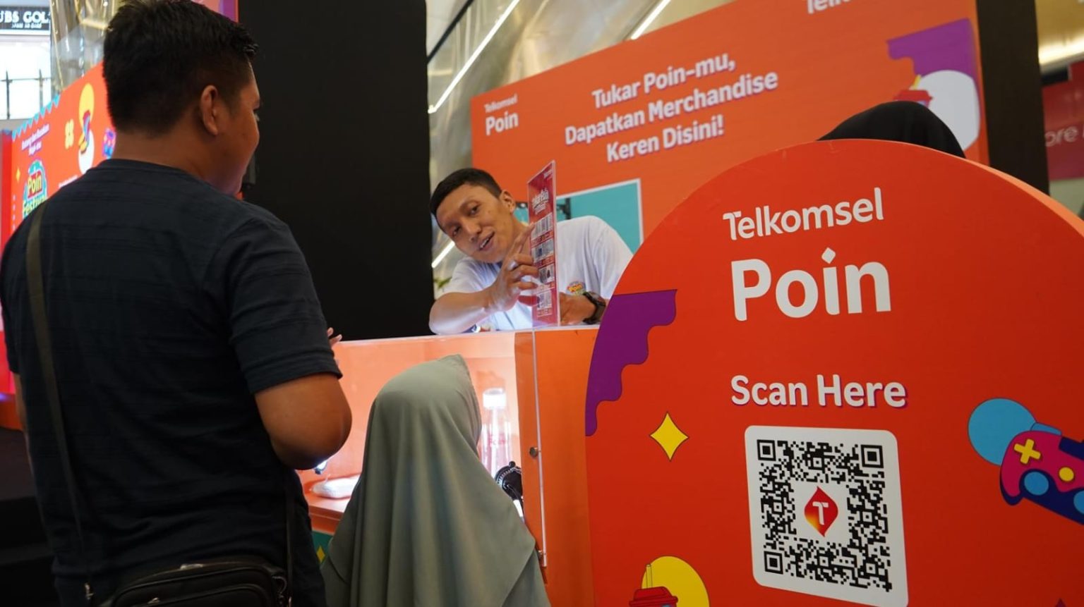 Program Loyalitas Telkomsel Point, pelanggan yang semakin manja di Jawa Barat