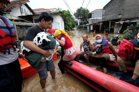 Rano mengundang korban banjir Jakarta Lebak Bulus untuk pindah ke flat Jagakarsa