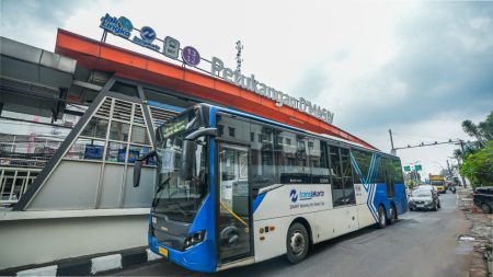 Rayakan 22 tahun karir, DMASIV menjadi nama Transjakarta Stop di Ciledug