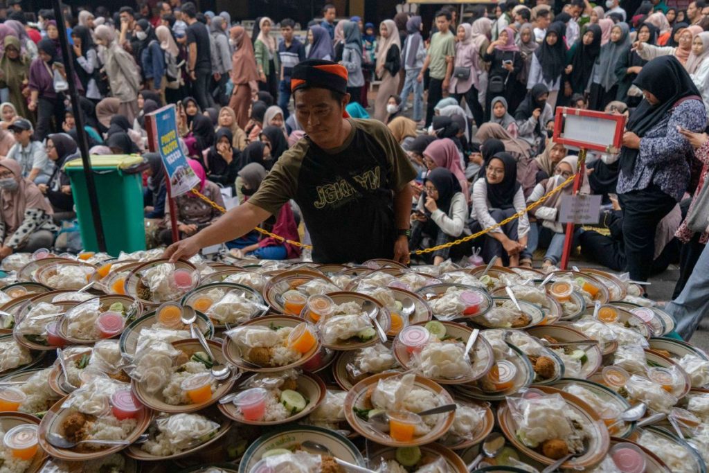 Sahur dan Iftar seharusnya tidak banyak sekaligus, inilah alasannya