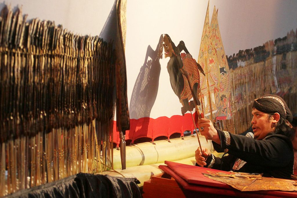 Seni Tradisional Wayang Kulit Purwa yang penuh dengan filsafat