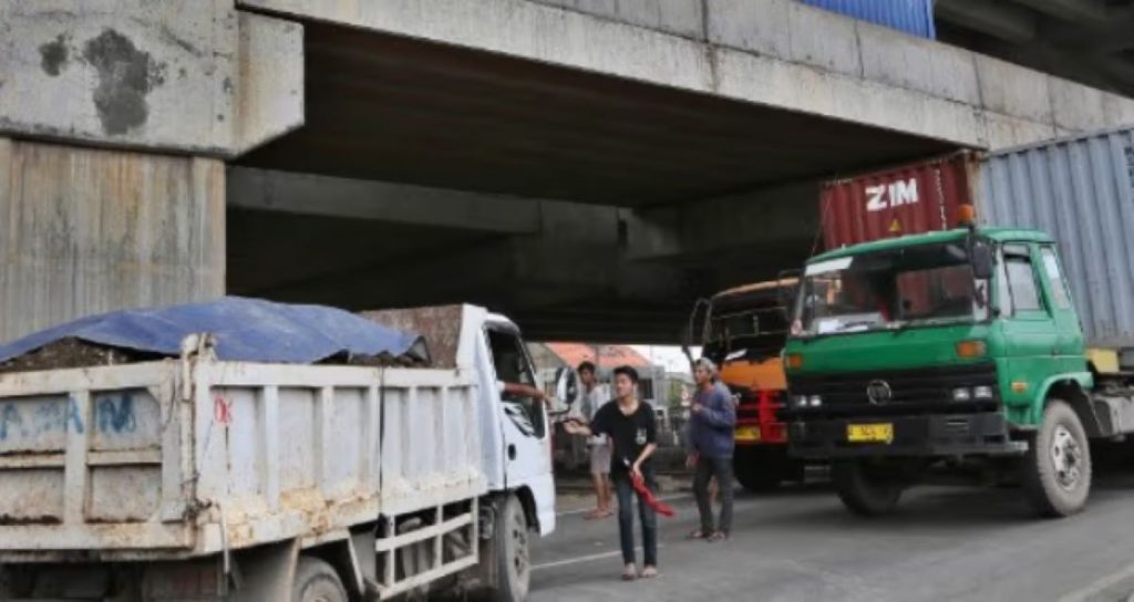 Sering berteriak sopir, 4 Pak Ogah ditangkap oleh tim investigasi kriminal polisi Pademangan