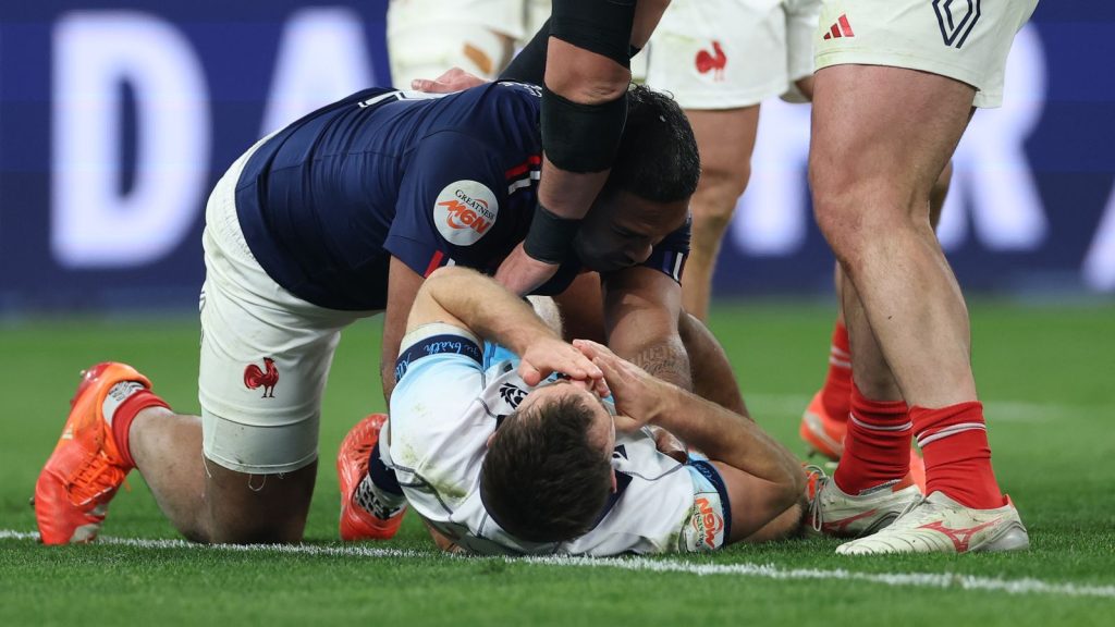 Six Nations: Bos Skotlandia Gregor Townsend bingung karena kurangnya kartu merah untuk peato mauvaka Prancis | Berita Rugby Union