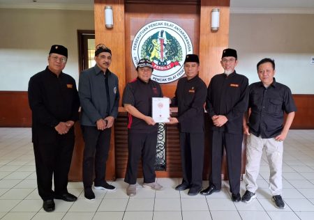 Sowan ke PB IPSI, Ikspi Kera Sakti College mempromosikan Pencak Silat ke negara asing