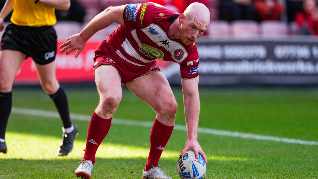 Super League: Wigan mengalahkan Huddersfield sekembalinya dari Las Vegas tetapi Warrington dipukuli di kandang oleh Wakefield | Berita Liga Rugby