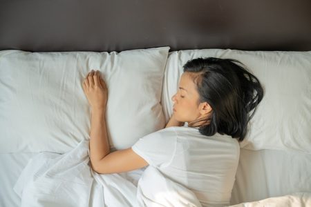 Tren optimisasi tidur virus sleepmaxxing di tiktok, apakah itu benar -benar efektif