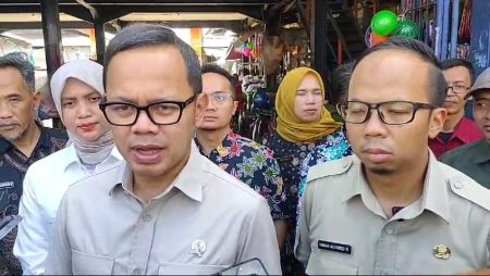 Wakil Menteri Dalam Negeri Menemukan Harga Daging Sapi di Pasar Cikurubuk Marah