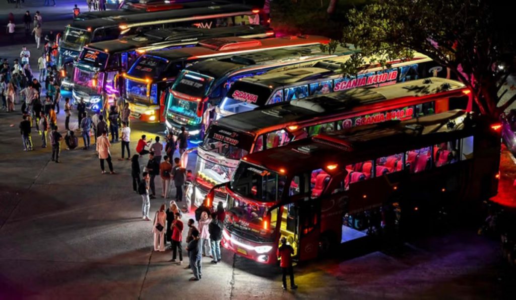 Wakil Walikota Tangerang Menelepon Seluruh Bus Transportasi Roadfish Lebaran