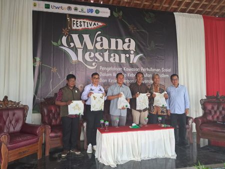 Wana Lestari Festival Eops Keberhasilan Kehutanan Sosial Komunitas Desa Banyurip Sragen